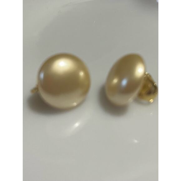 Set of 5 Clip Earrings- Vintage and Modern - Picture 8 of 9